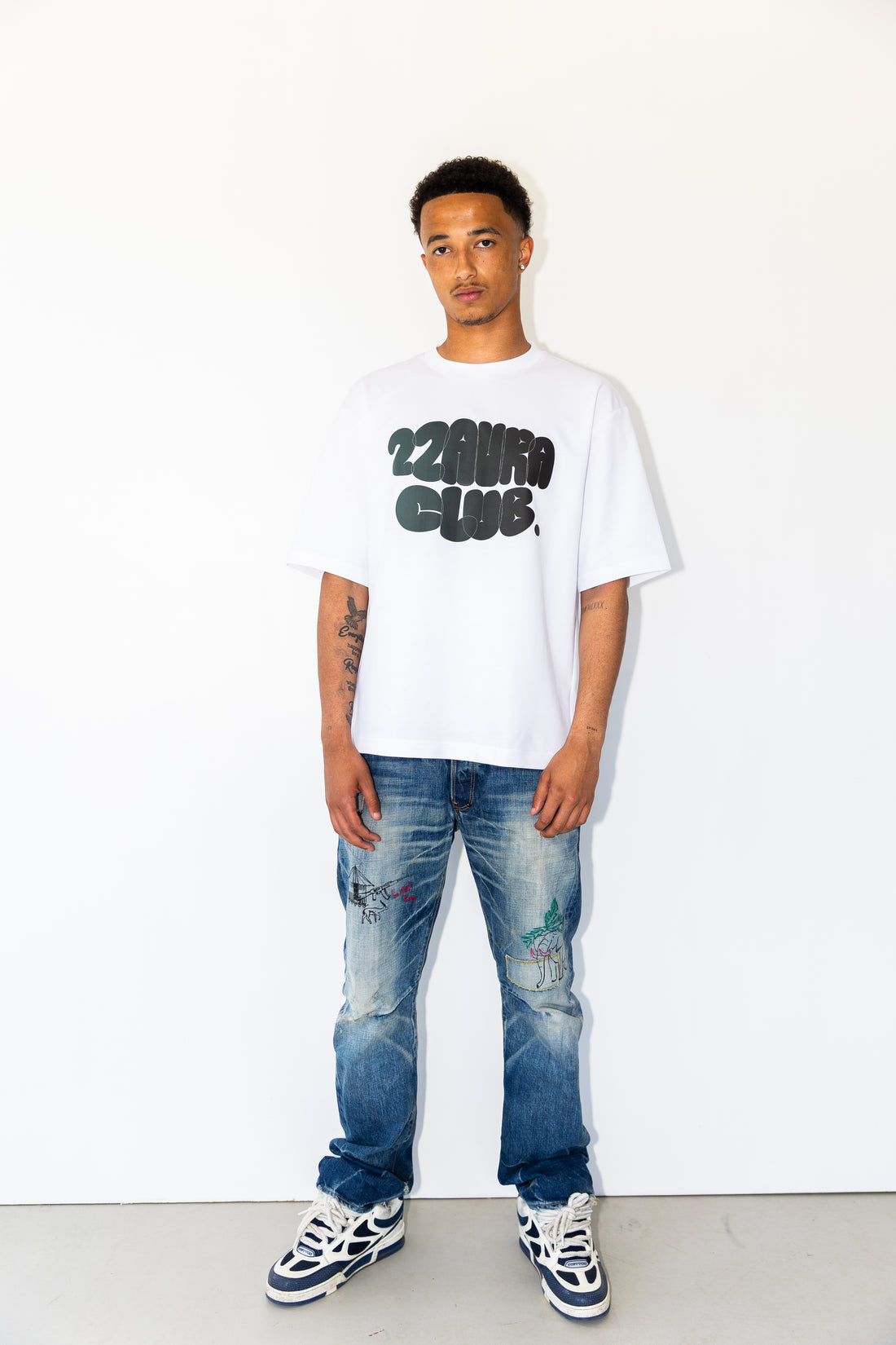 22AURA Oversized Tee – Black
